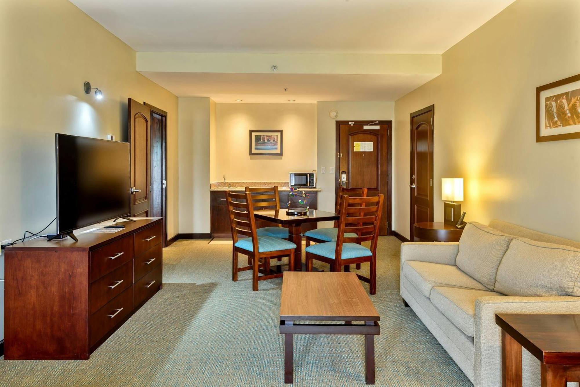 Courtyard By Marriott San Salvador Otel Dış mekan fotoğraf