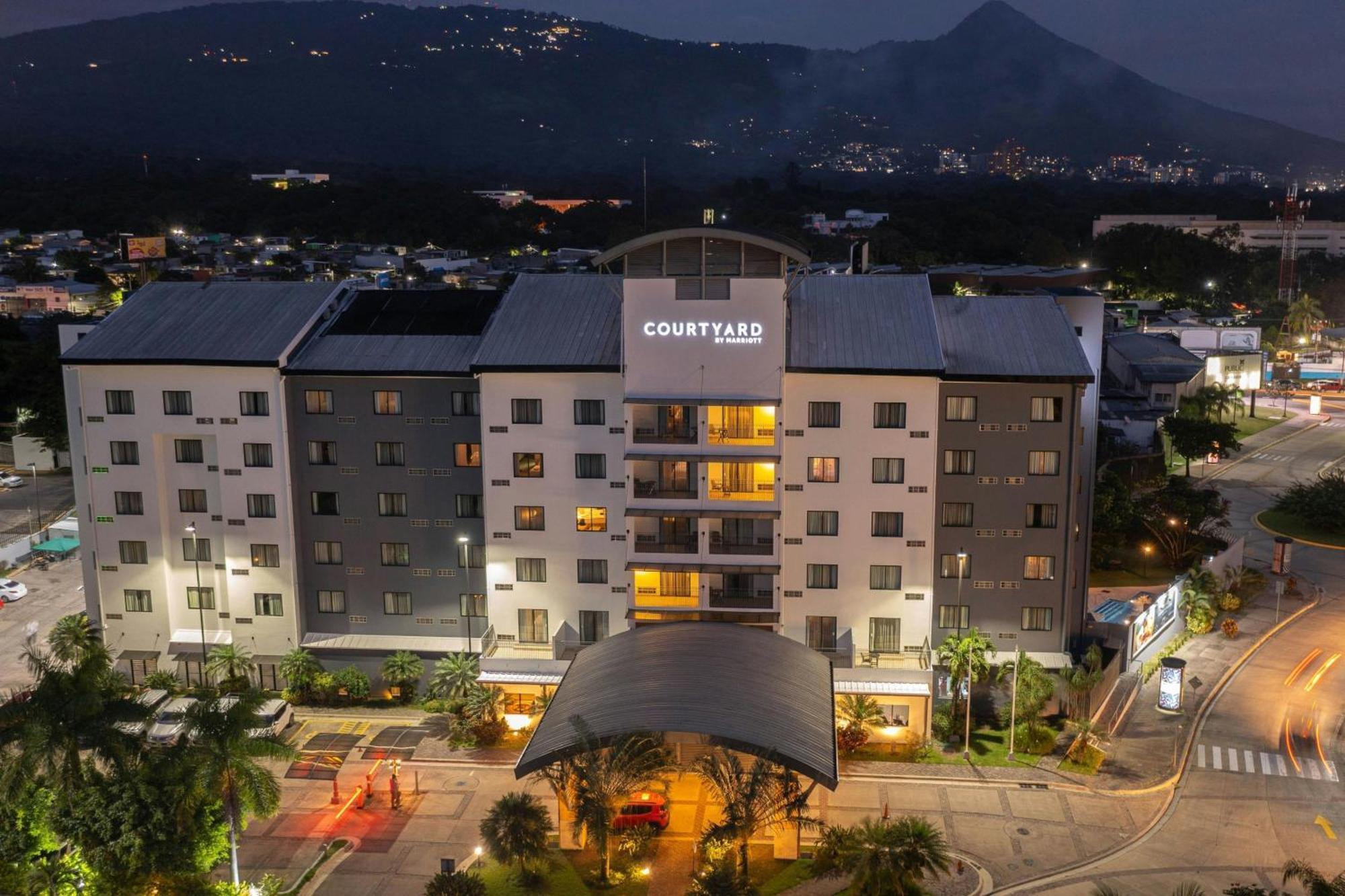 Courtyard By Marriott San Salvador Otel Dış mekan fotoğraf