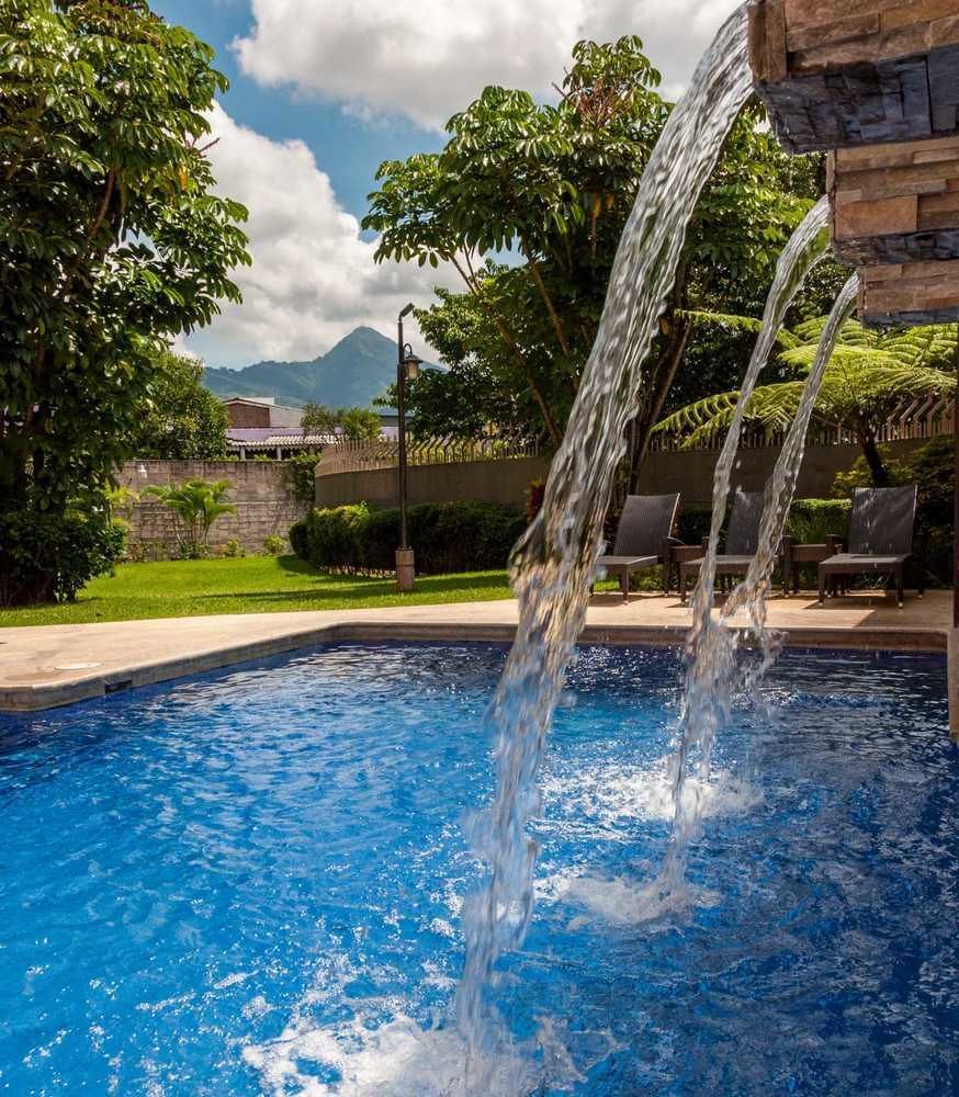 Courtyard By Marriott San Salvador Otel Dış mekan fotoğraf