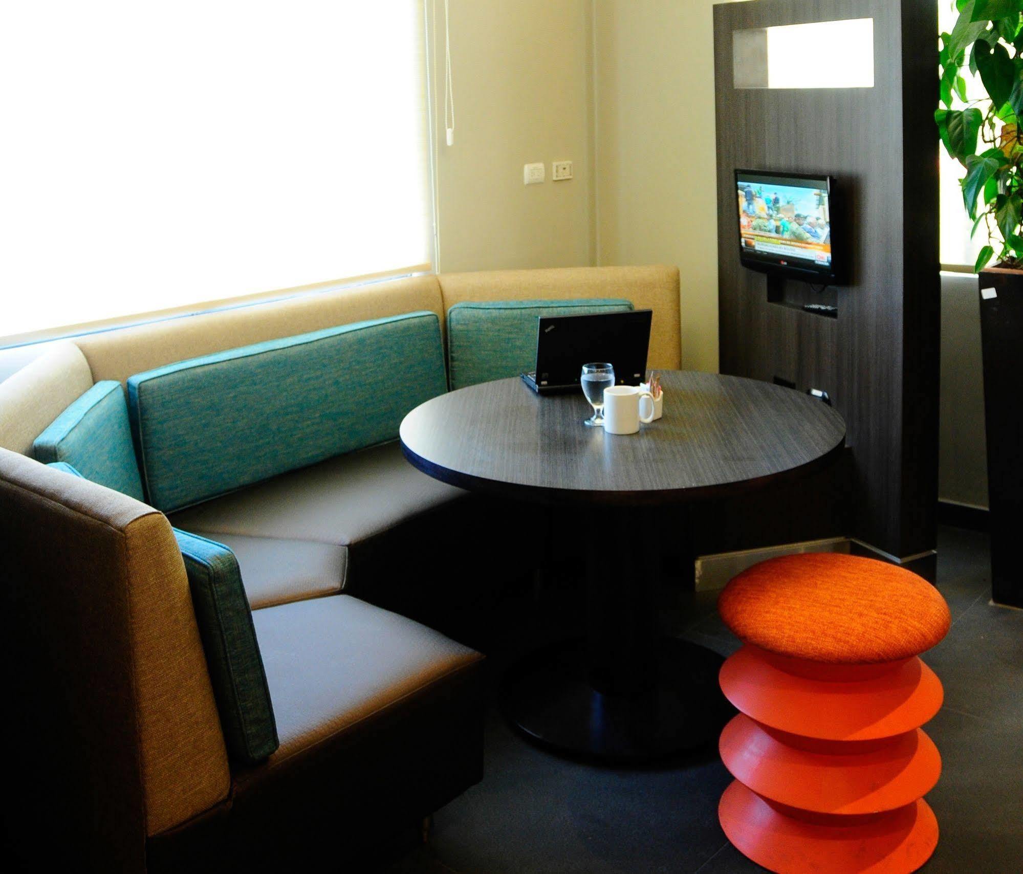 Courtyard By Marriott San Salvador Otel Dış mekan fotoğraf