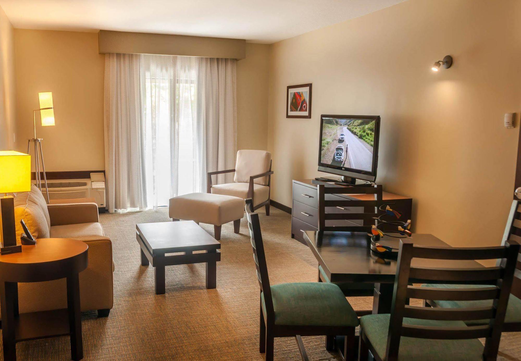 Courtyard By Marriott San Salvador Otel Dış mekan fotoğraf